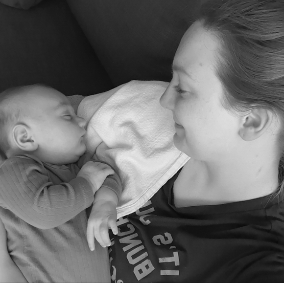 Like to be notified of live shows - Picture 6 of 6